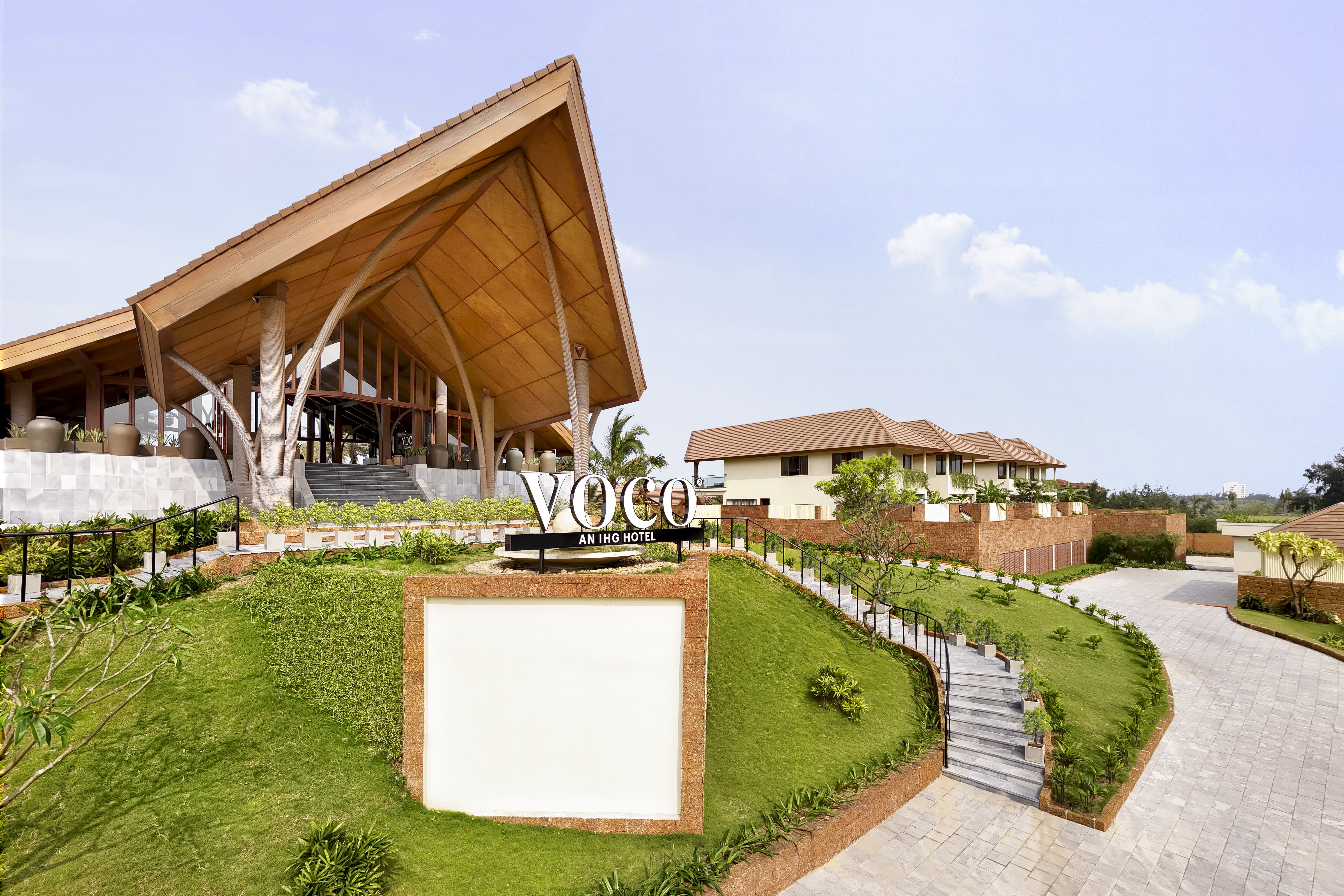 Bao Ninh Beach Resort 79/85