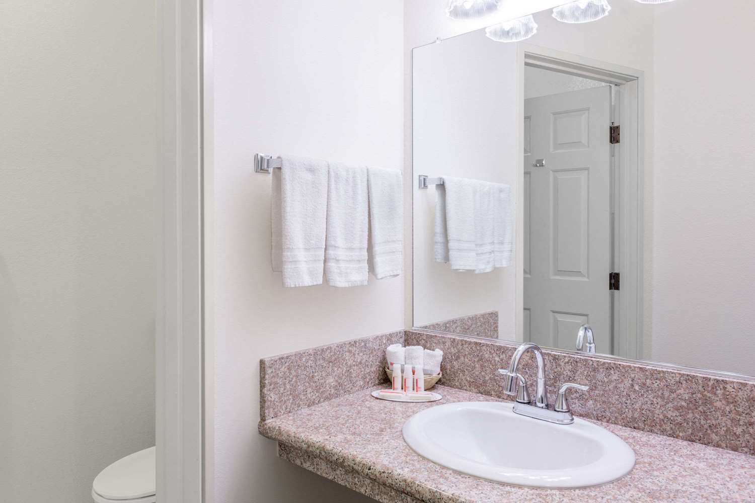 Kiota Inn & Event Center Sutter Creek, an Ascend Collection Hotel 11/13