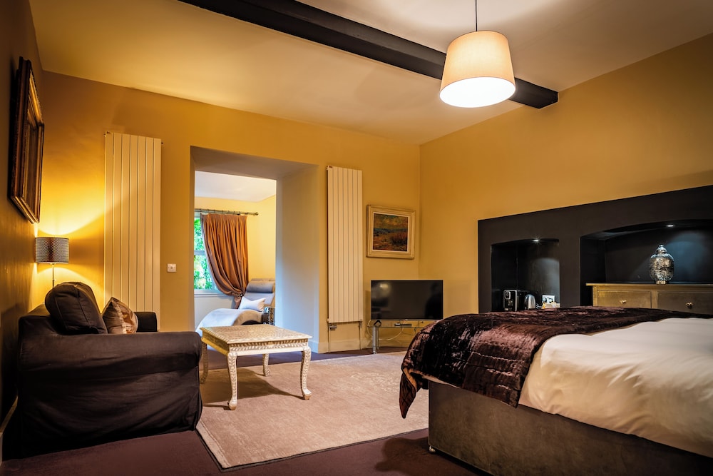 Six Brunton Place 10/34