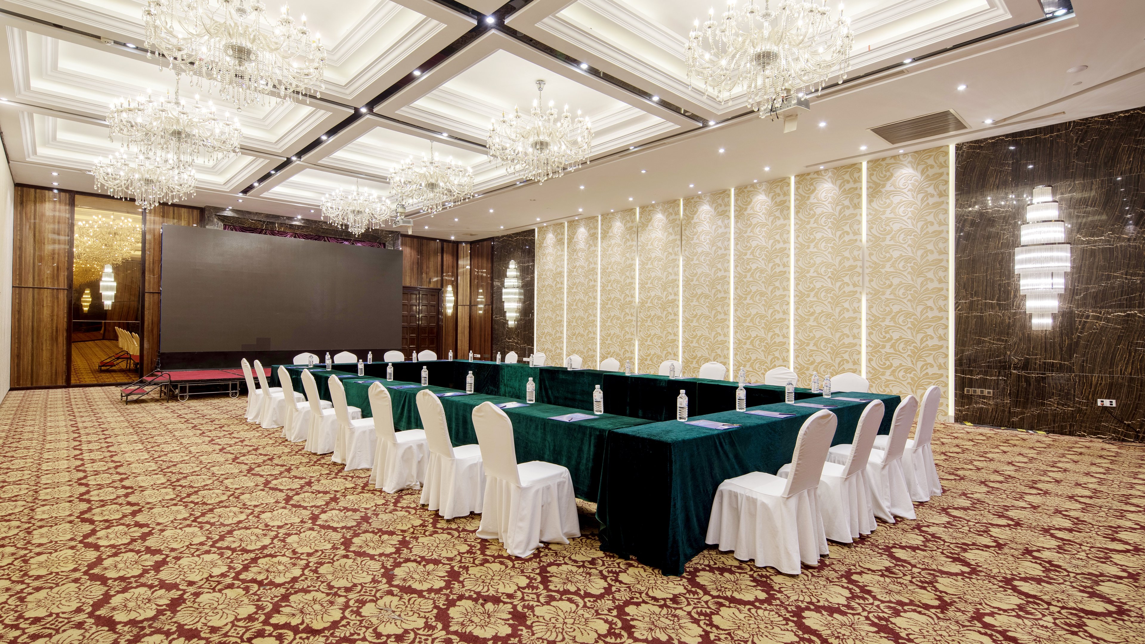 Holiday Inn Express XIAMEN LUSHAN 25/29