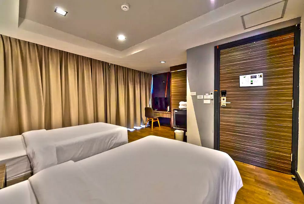 H2 Hotel 27/48