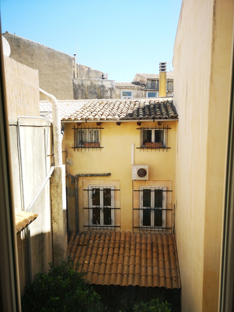 L'approdo Delle Sirene 1/50