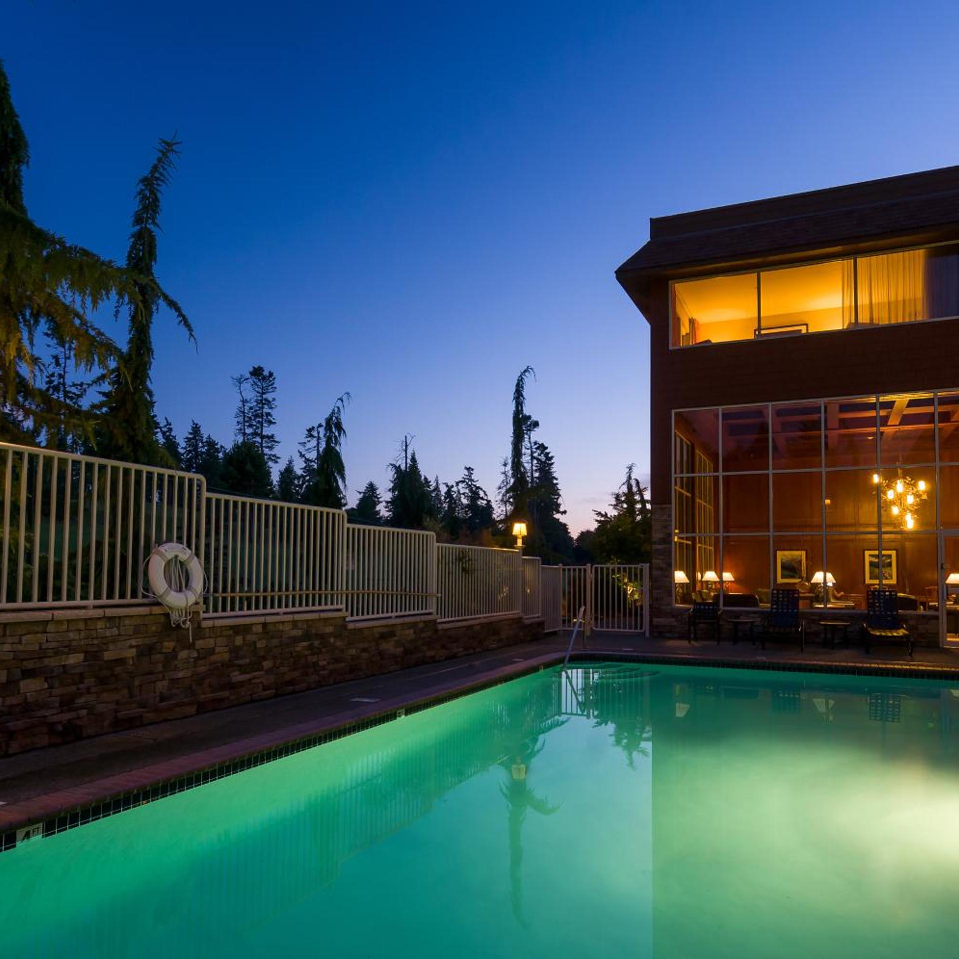 OLYMPIC LODGE 8/40