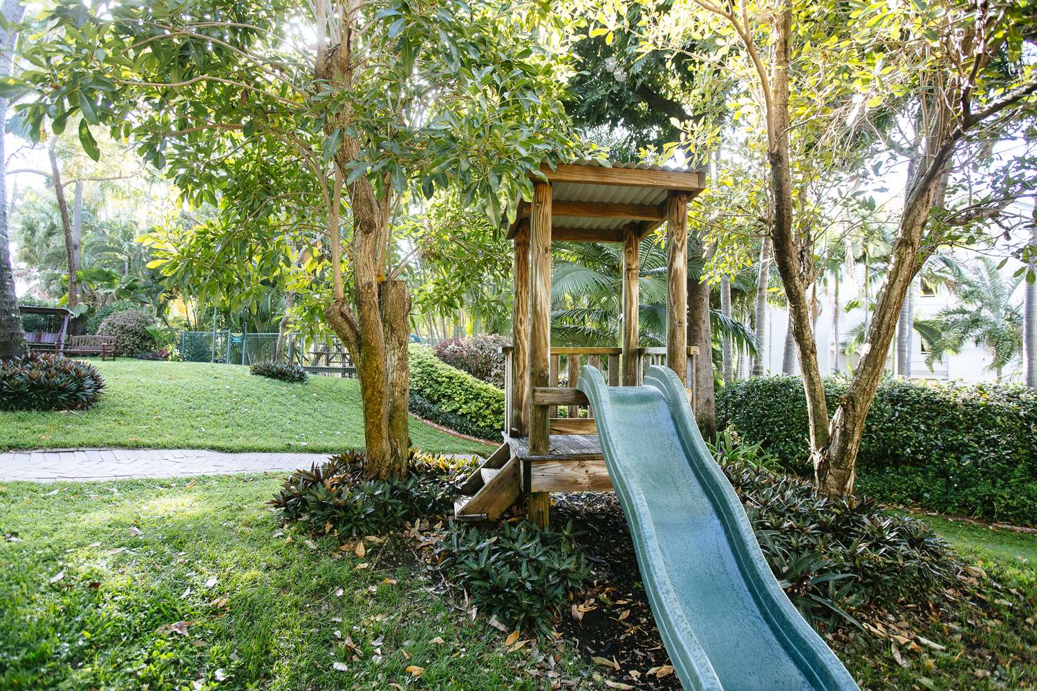 City Oasis Inn Townsville SureStay Collection by BW 25/39