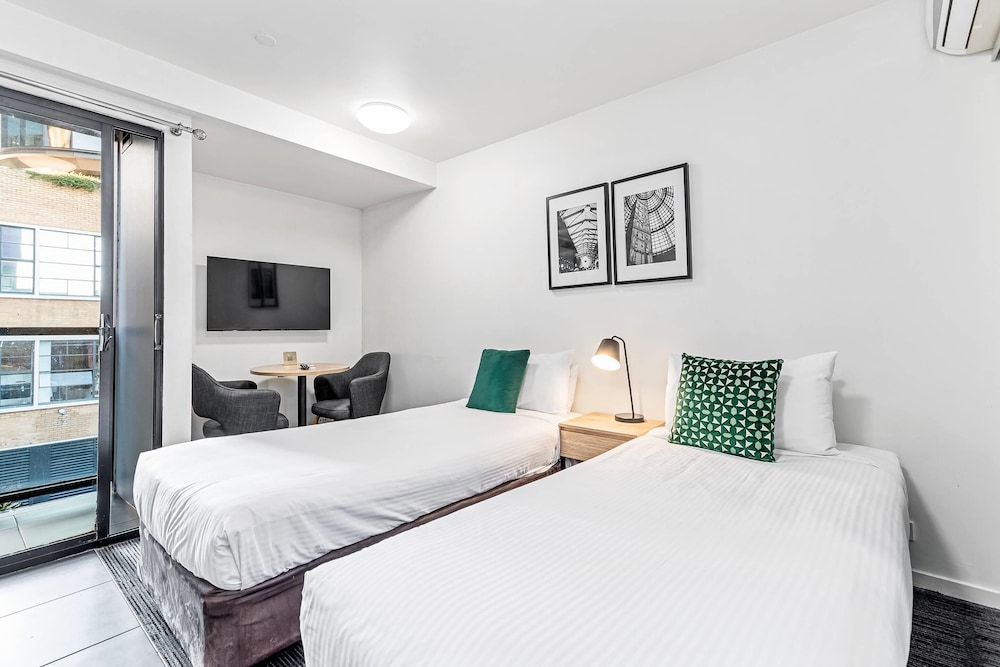 STANDARD, TWIN BEDS