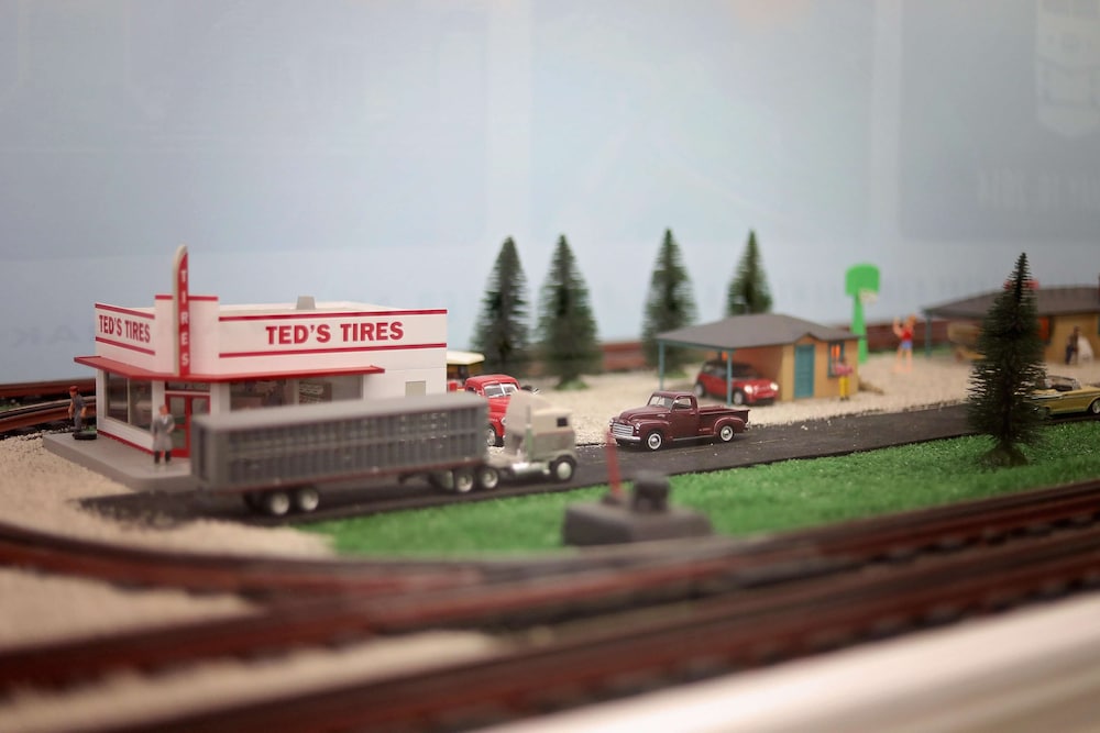 Depot Inn & Suites 44/50
