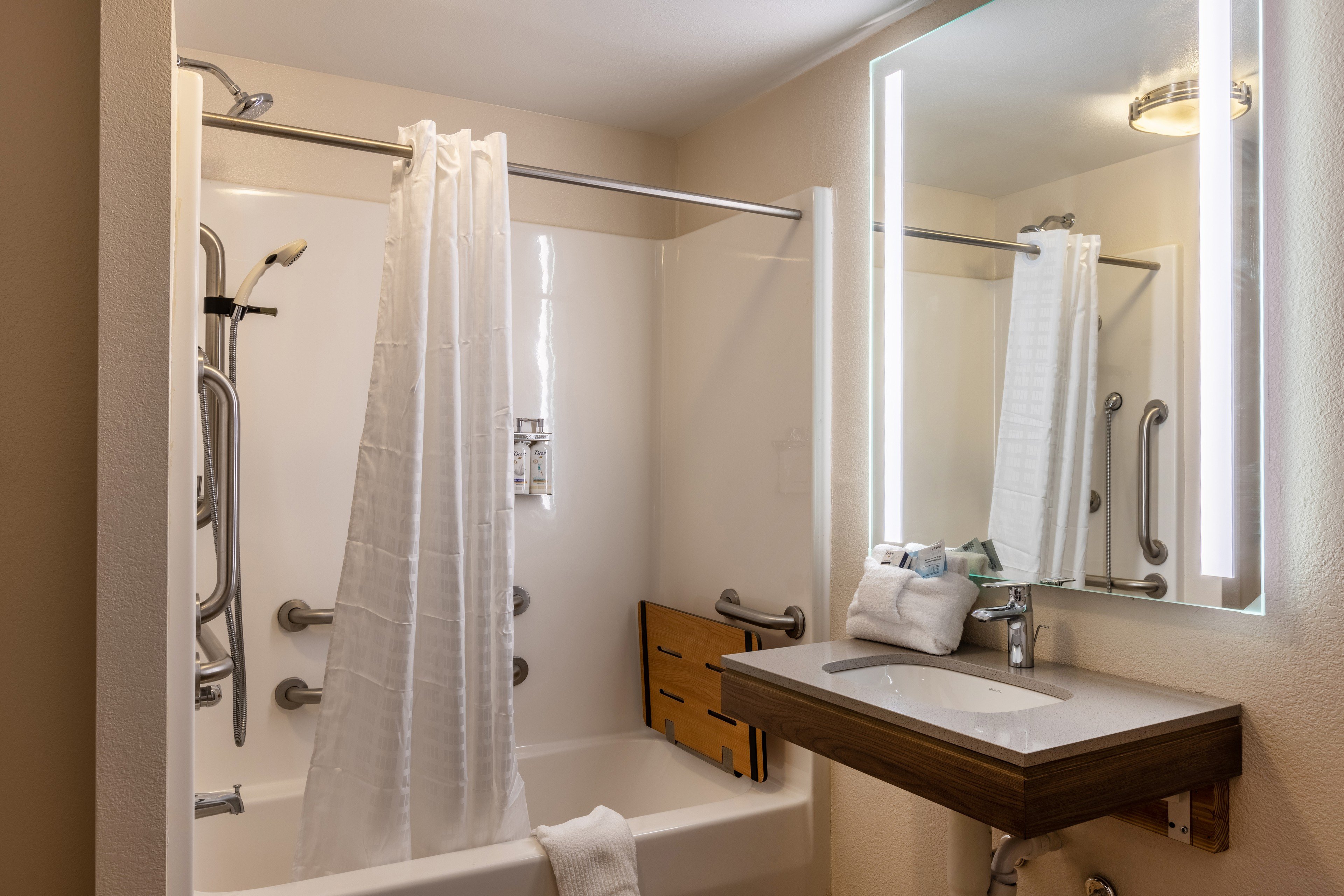 CANDLEWOOD SUITES BLUFFTON - HILTON HEAD 73/73