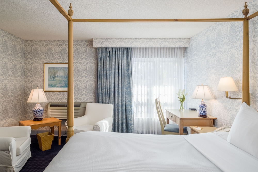 The Farmington Inn &amp; Suites 14/54
