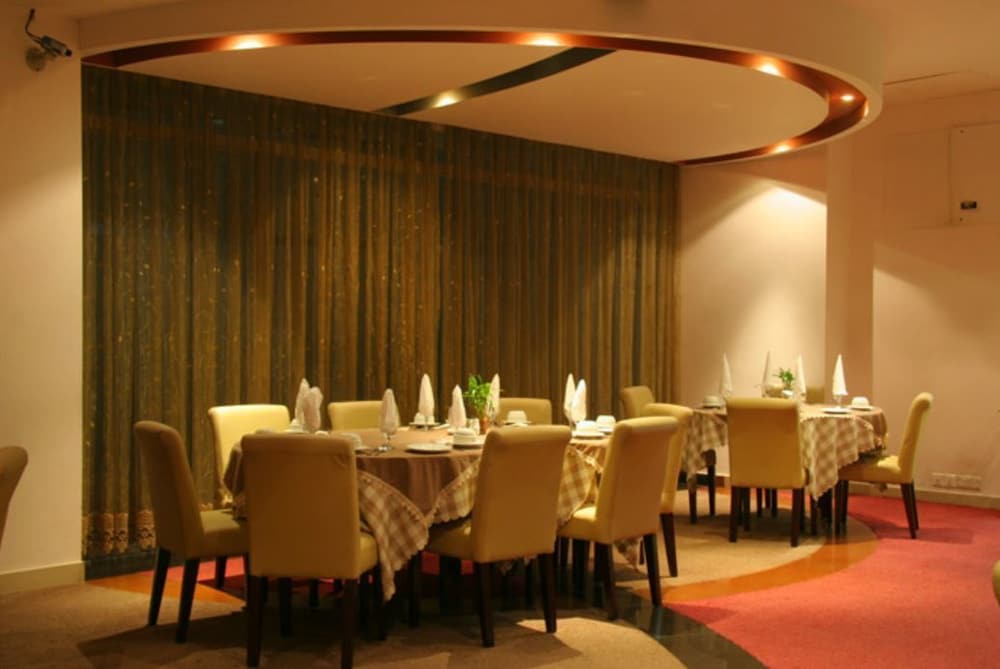 Nirvana Inn 40/50