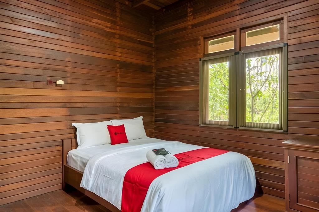 RedDoorz Resort @ Taman Wisata Mangrove 15/46