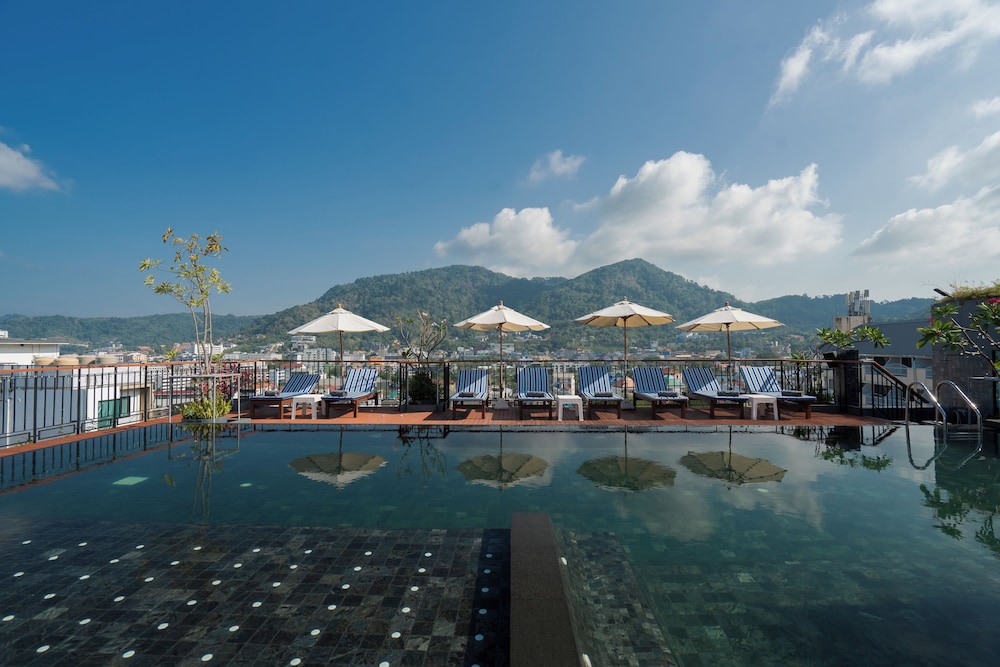 Rak Elegant Hotel Patong 65/69
