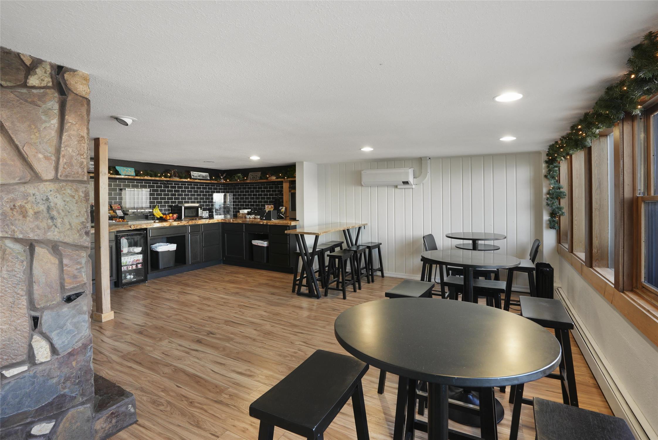 Americas Best Value Port Polson Inn 50/67