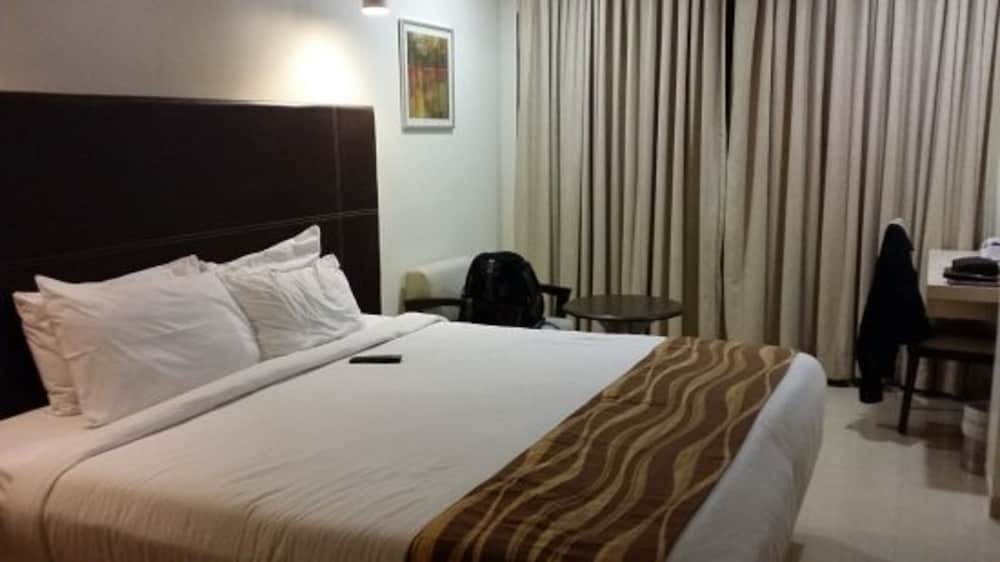 CLEAN HOTEL 22/62