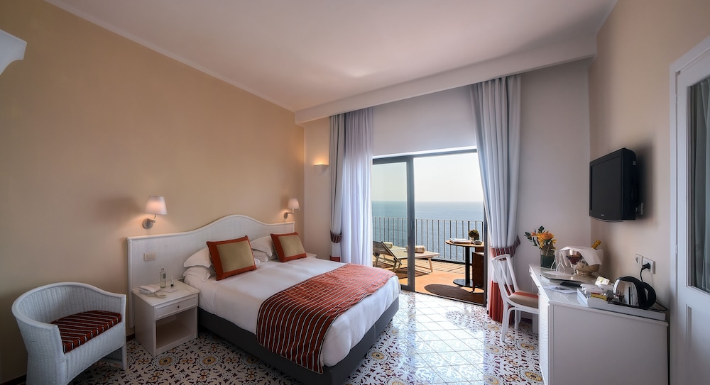 Miramalfi Hotel 19/85