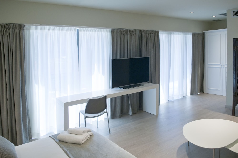 Serennia Exclusive Rooms 40/58