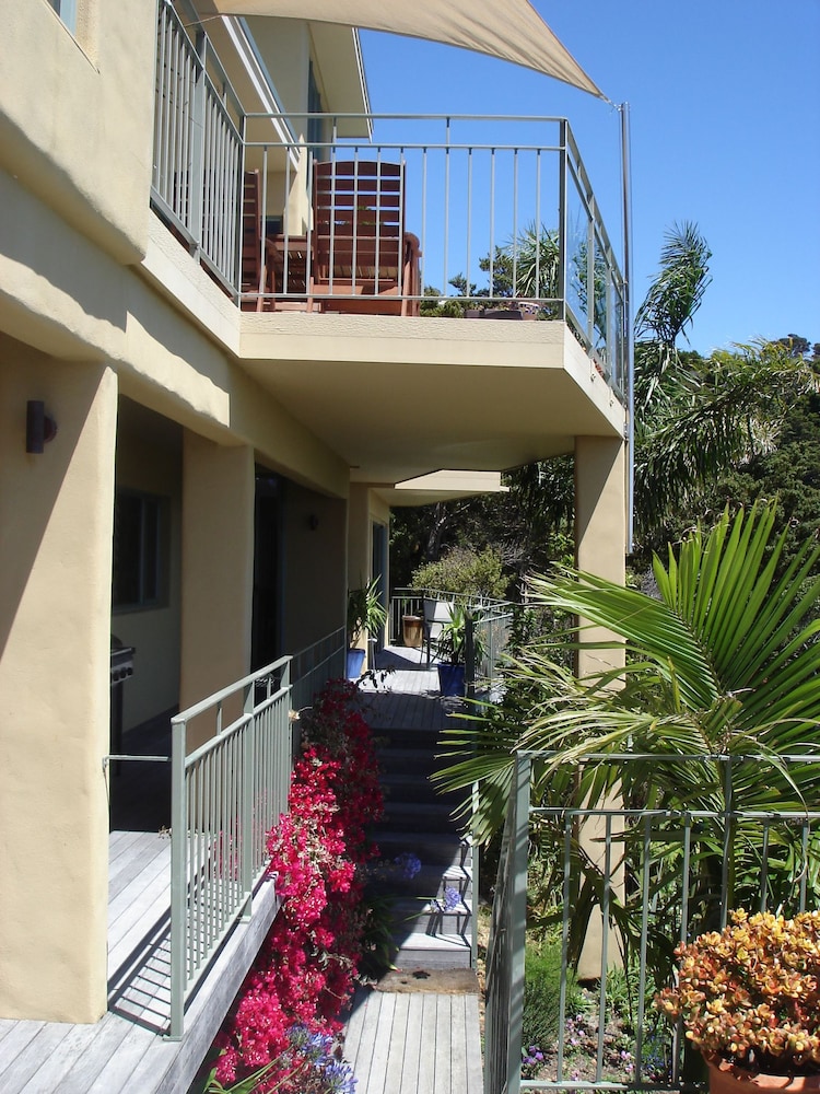 Allegra House 6/66