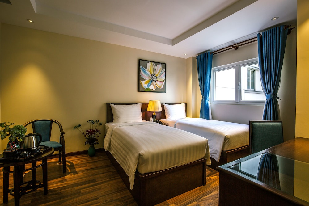 PREMIUM, DOUBLE OR TWIN BED