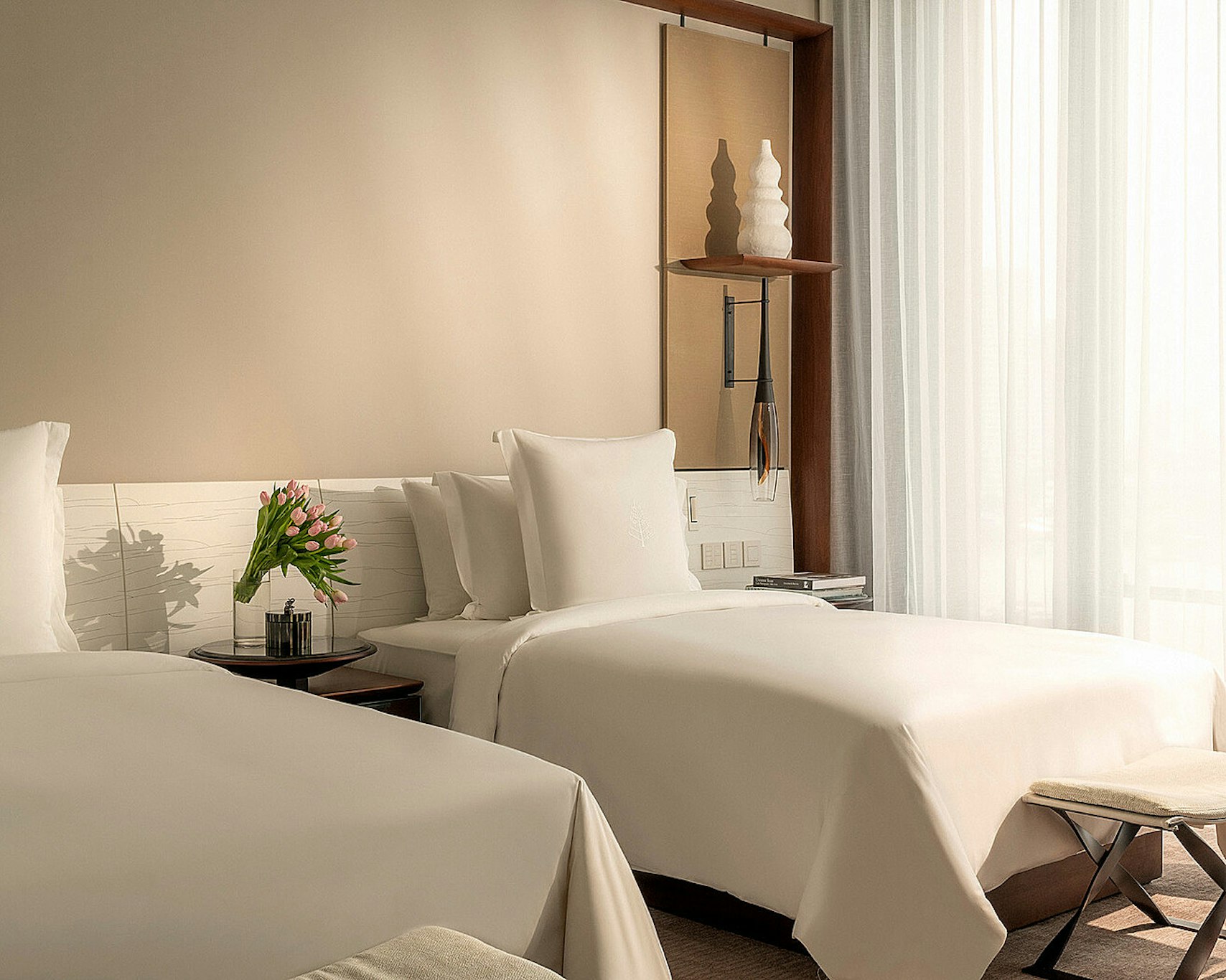 PALM COURT, DELUXE, TWIN BEDS