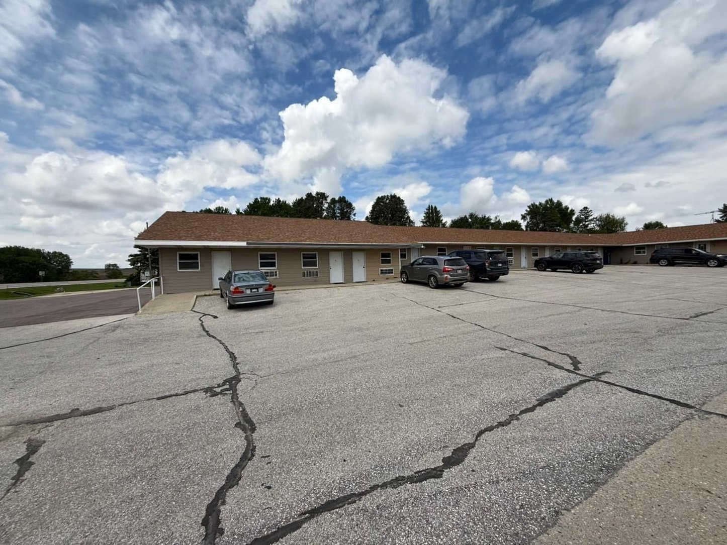 Hotel O Castle Town Ida Grove Hwy 175 12/18