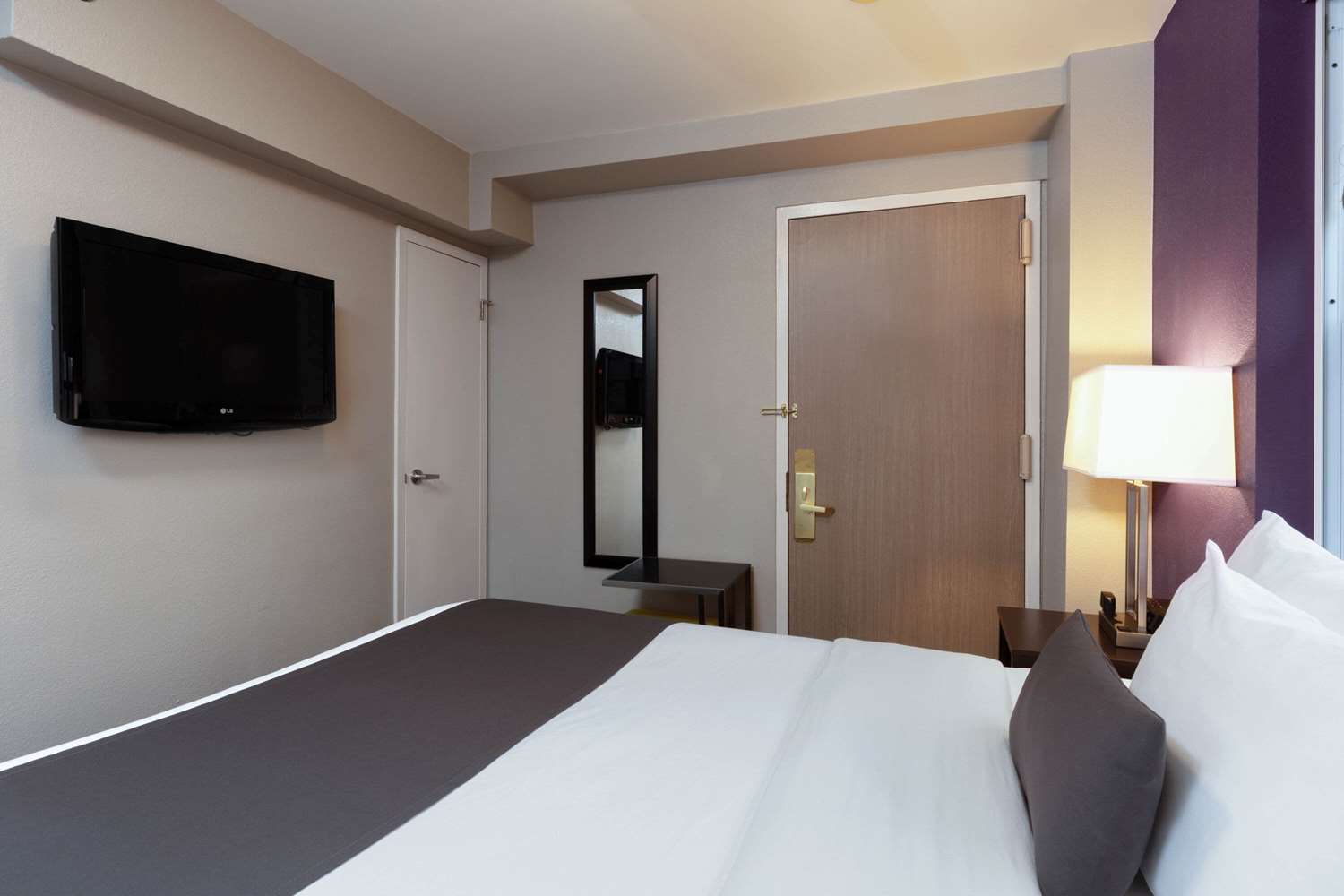 La Quinta Inn & Suites by Wyndham New York City Central Park 15/61
