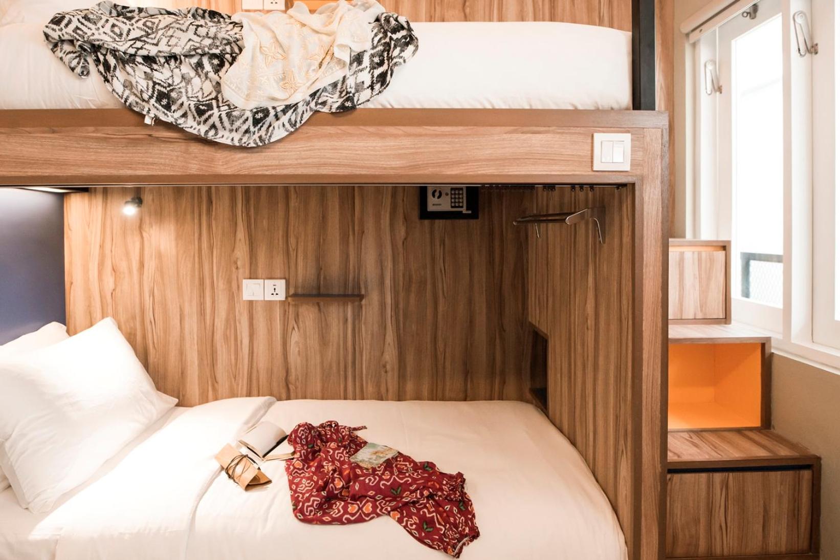 Camper, Plus, Superior, Twin Beds