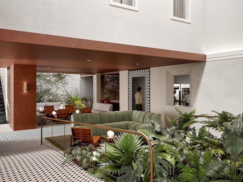 Novotel St Kilda 8/49