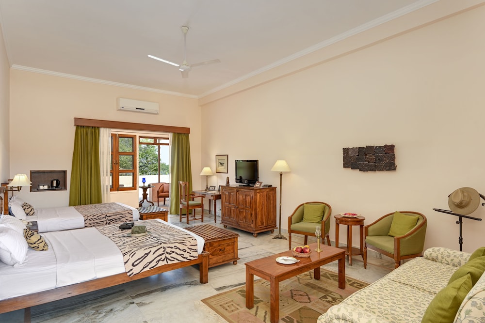 Hotel Dev Vilas 28/72