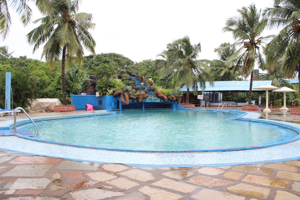 Paradise Village Resort 12/66