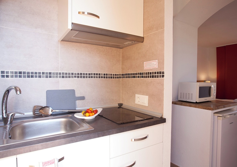 Apartamentos Sol Romantica by DOT Suites 54/57