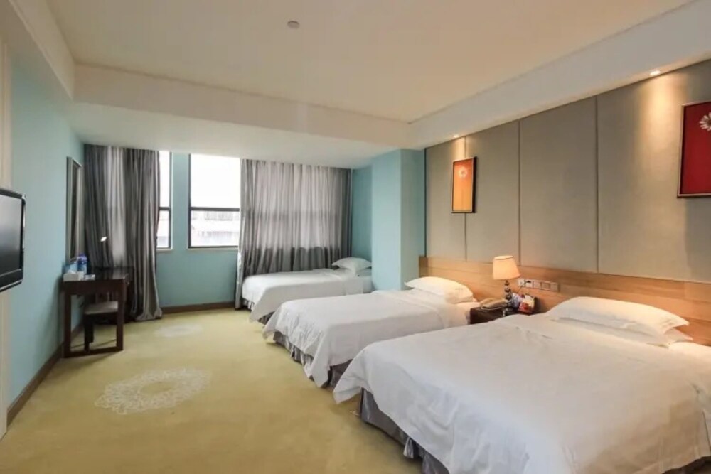 Superior Hotel (Guangzhou Yingbin No.1) 7/19