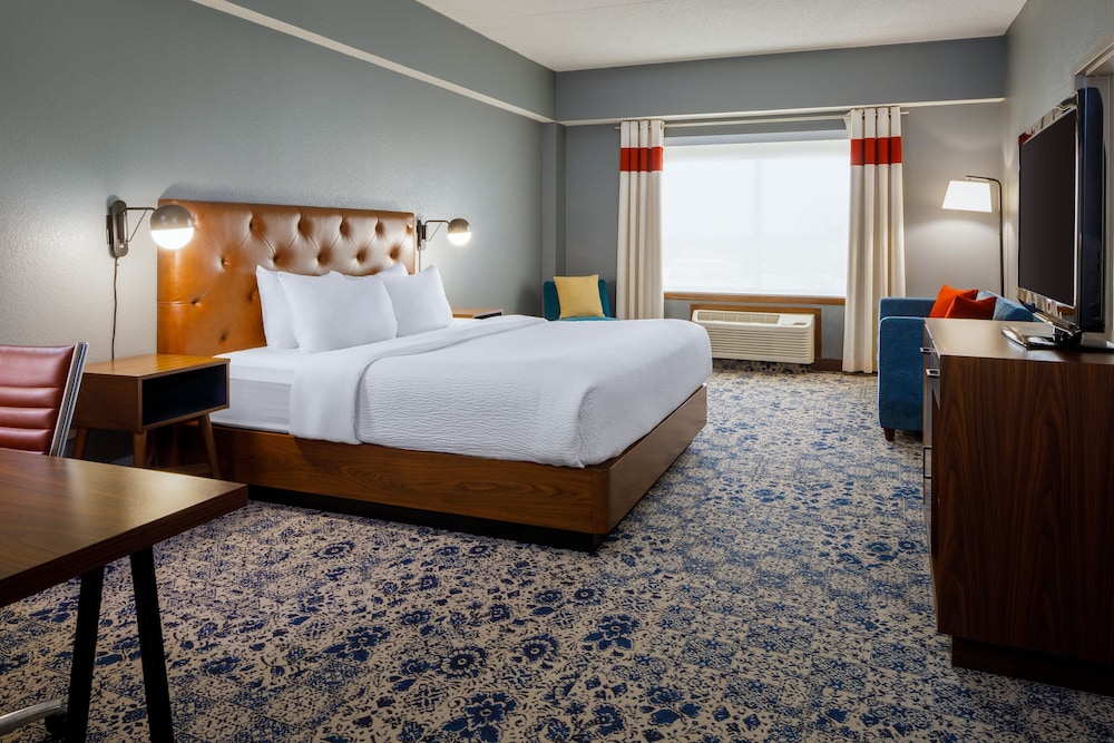 Four Points By Sheraton Louisville Airport 11/27