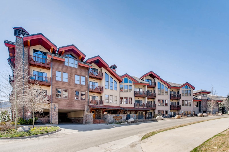 Plaza Condominiums 3/45