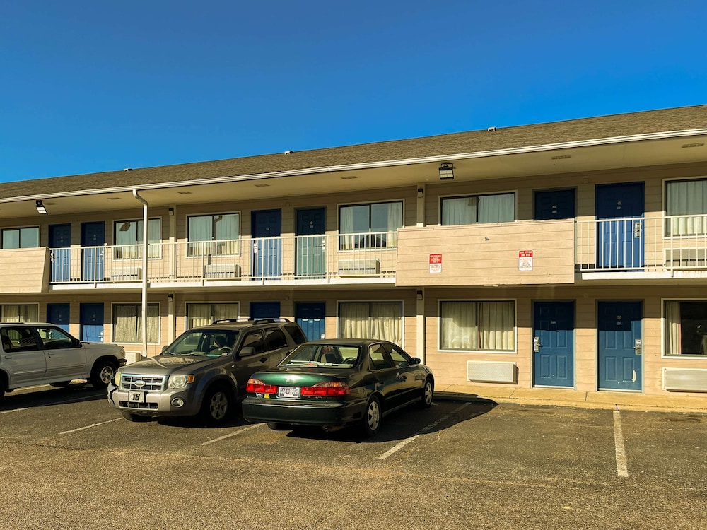 Motel6 Millington, TN 37/47