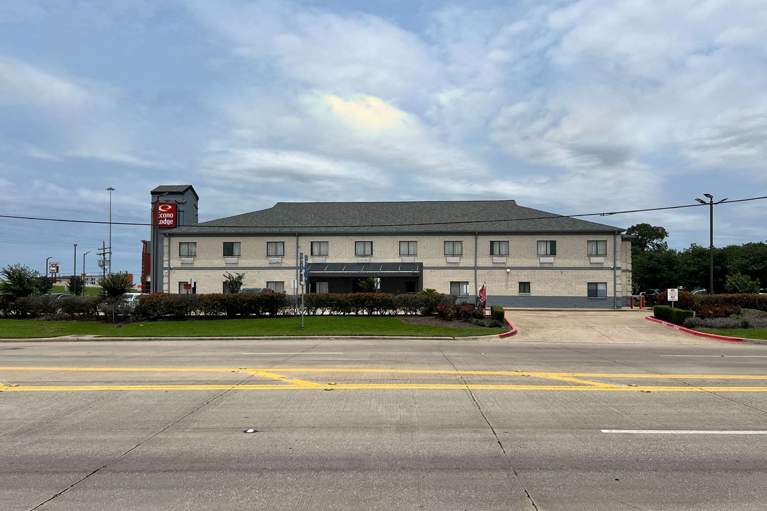 Econo Lodge Beaumont I-10 South, TX 9/10