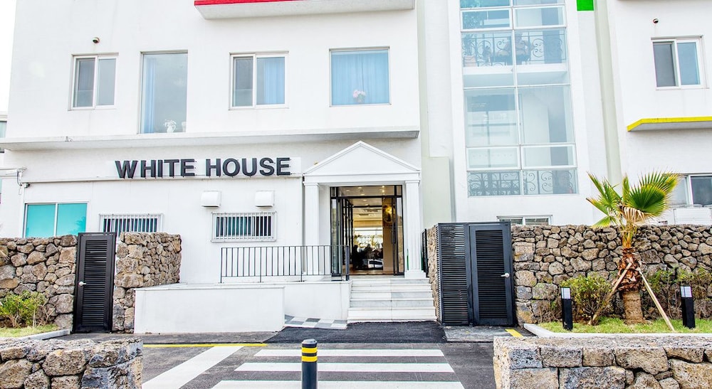 Hotel White House 45/50