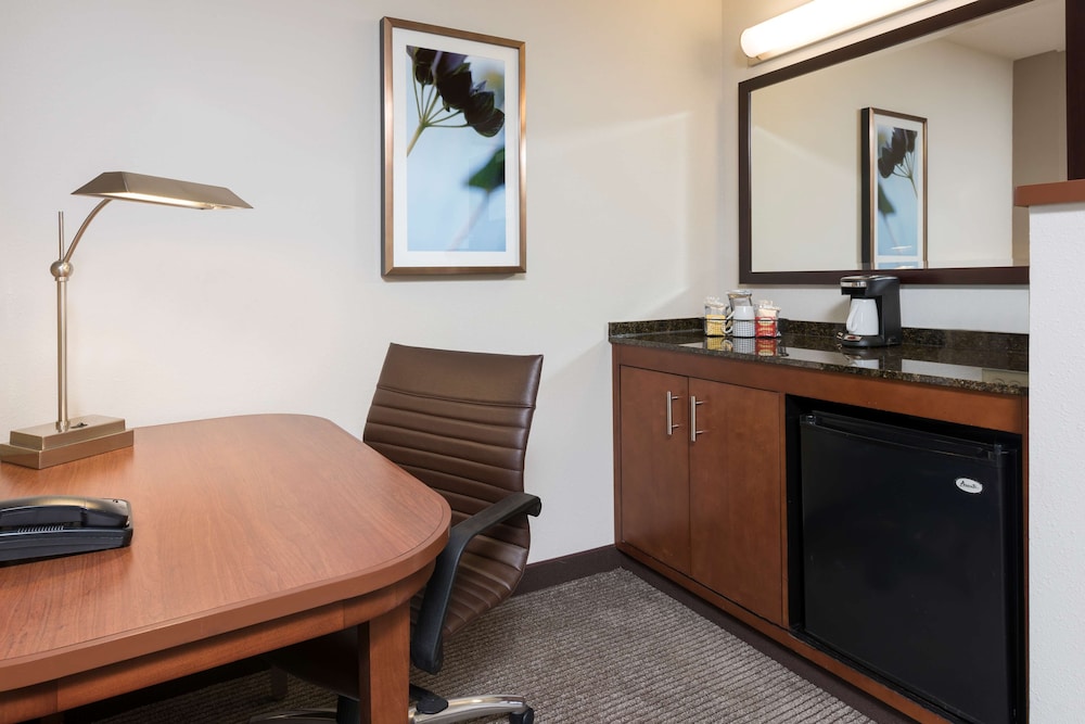 Hyatt Place Lexington 56/59