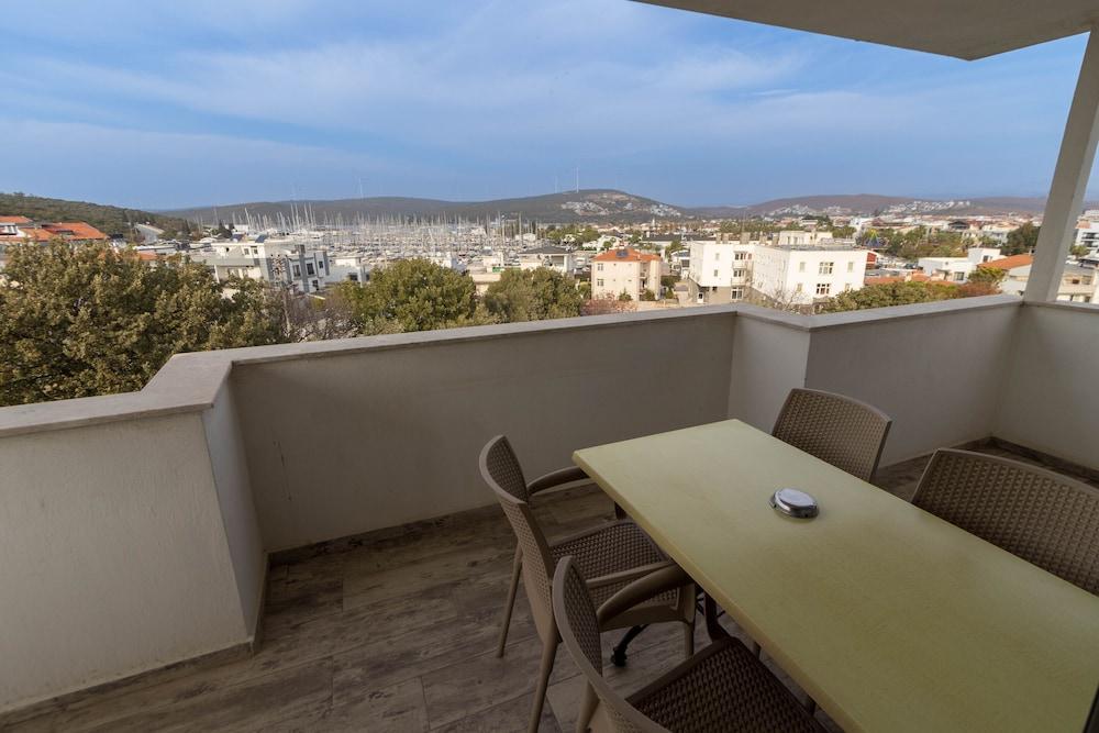 Deniz Otel 31/33