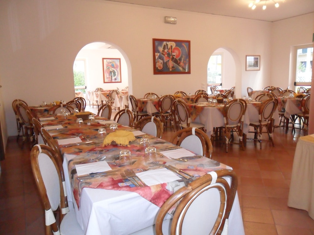 Hotel Azzurra 40/50