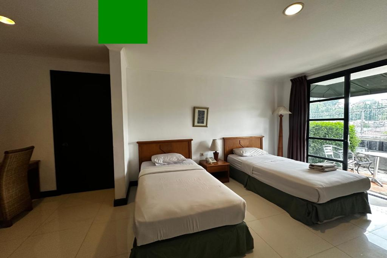 Room at Townhouse Oak Casa D'Ladera Bandung, BANDUNG
