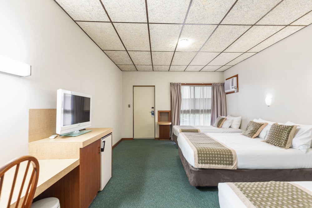 Presidential Motel 36/72