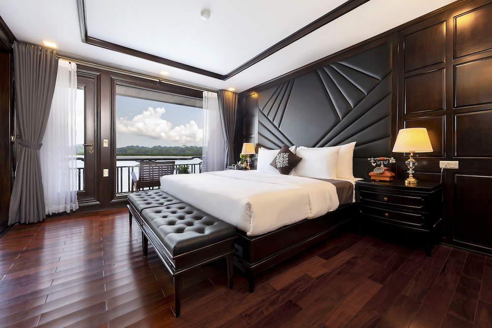 Princess, Suite, King Bed, Balcony