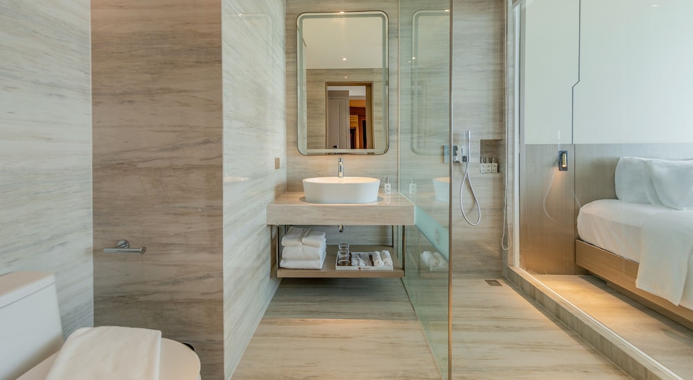 Awaken Danang Hotel 46/48