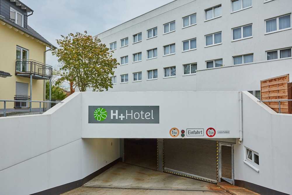H+ Hotel Darmstadt photo3