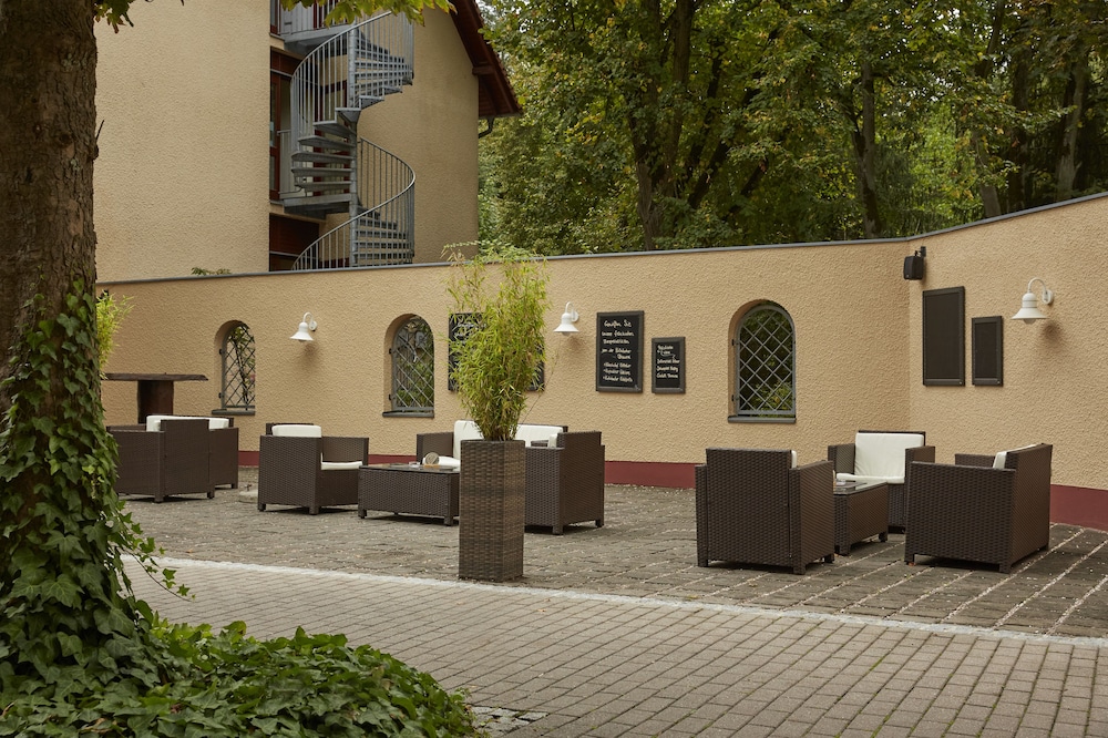 H Hotel Nuremberg Ex Ramada Landhotel 3/59