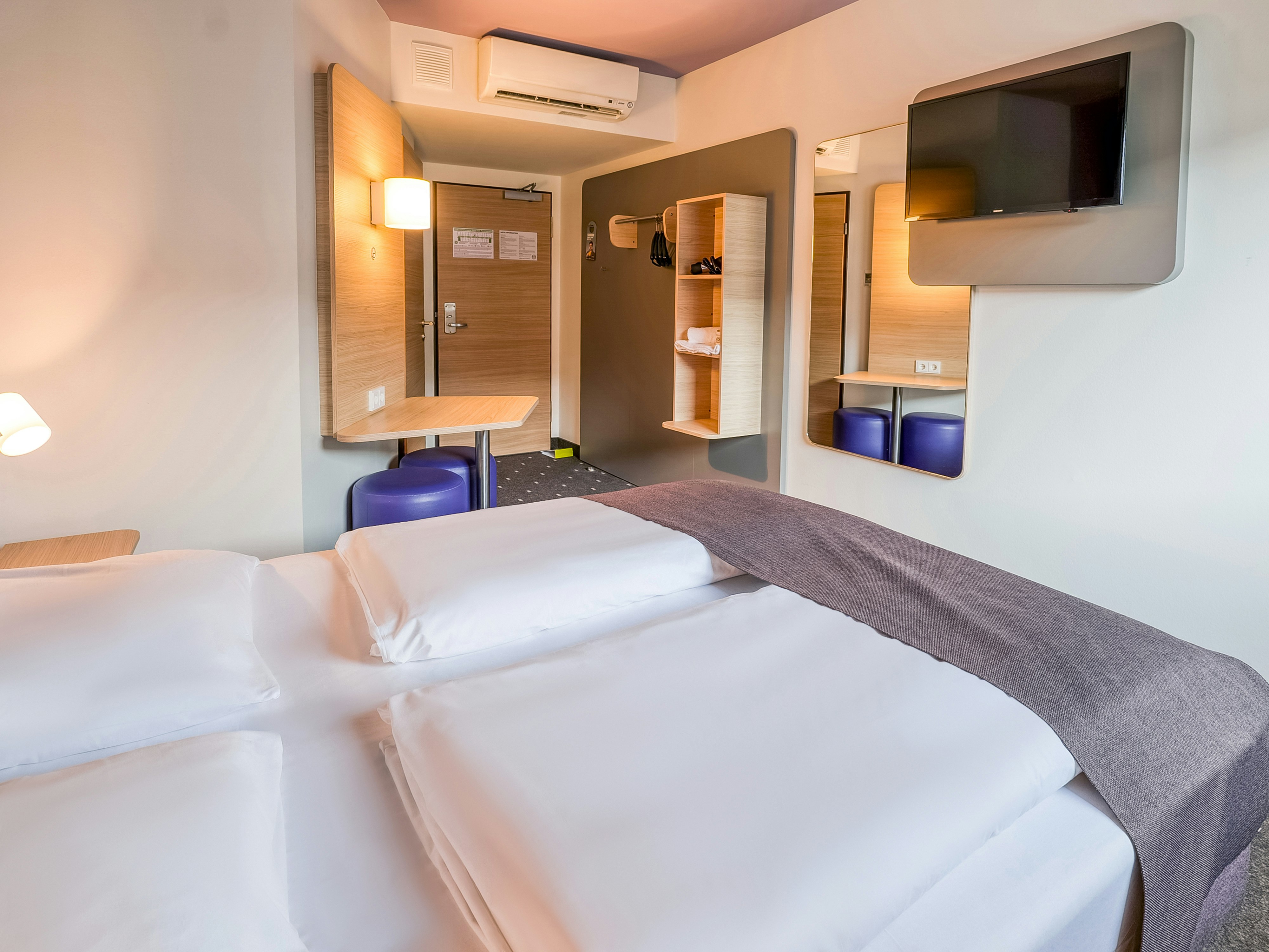 B&B Stuttgart Vaihingen 8/29
