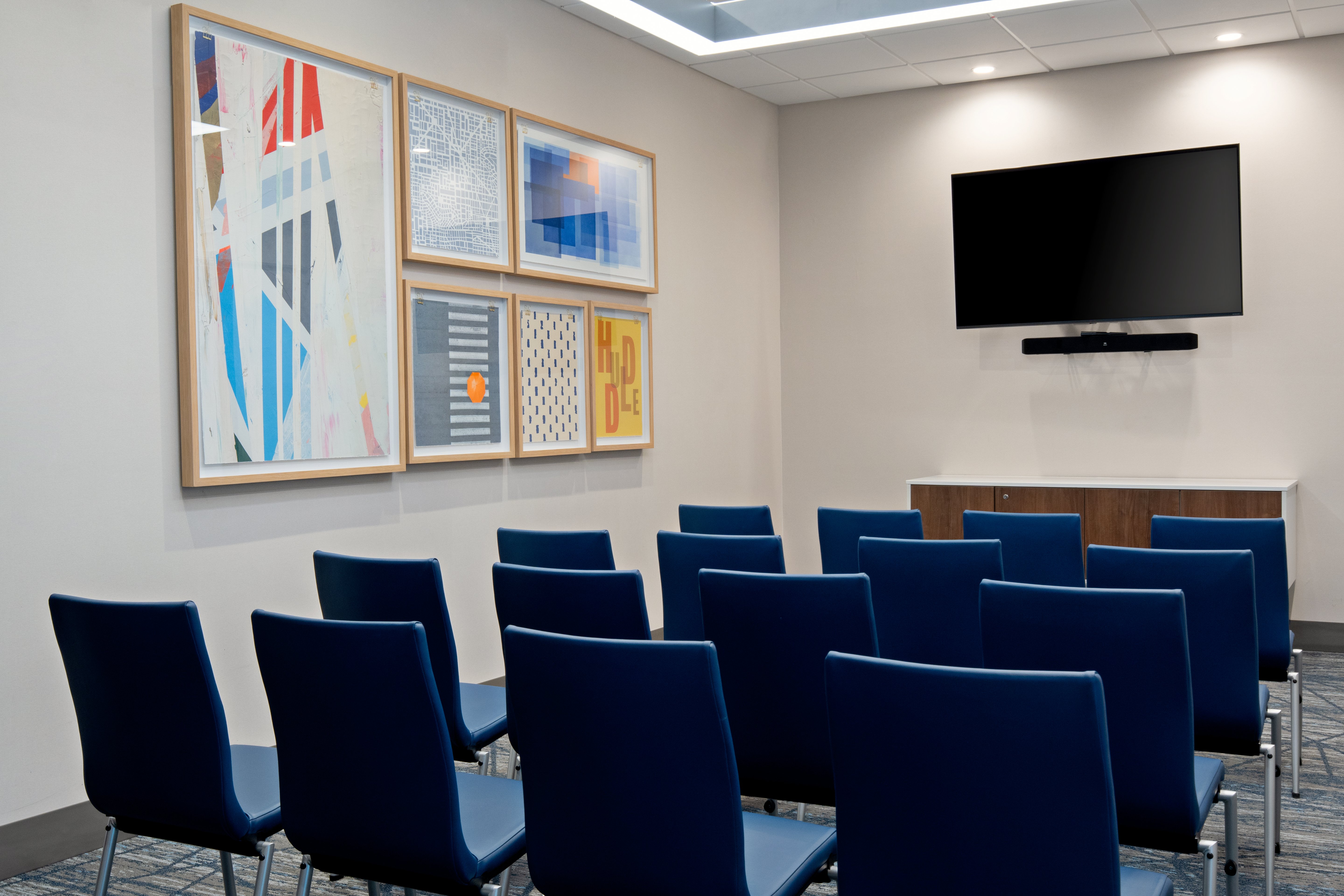Holiday Inn Express & Suites - Hollister, an IHG Hotel 35/40