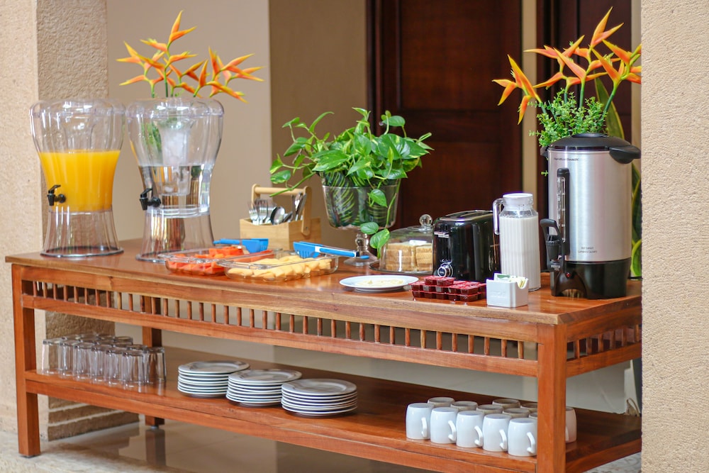 Hotel Boutique Gayser 50/53
