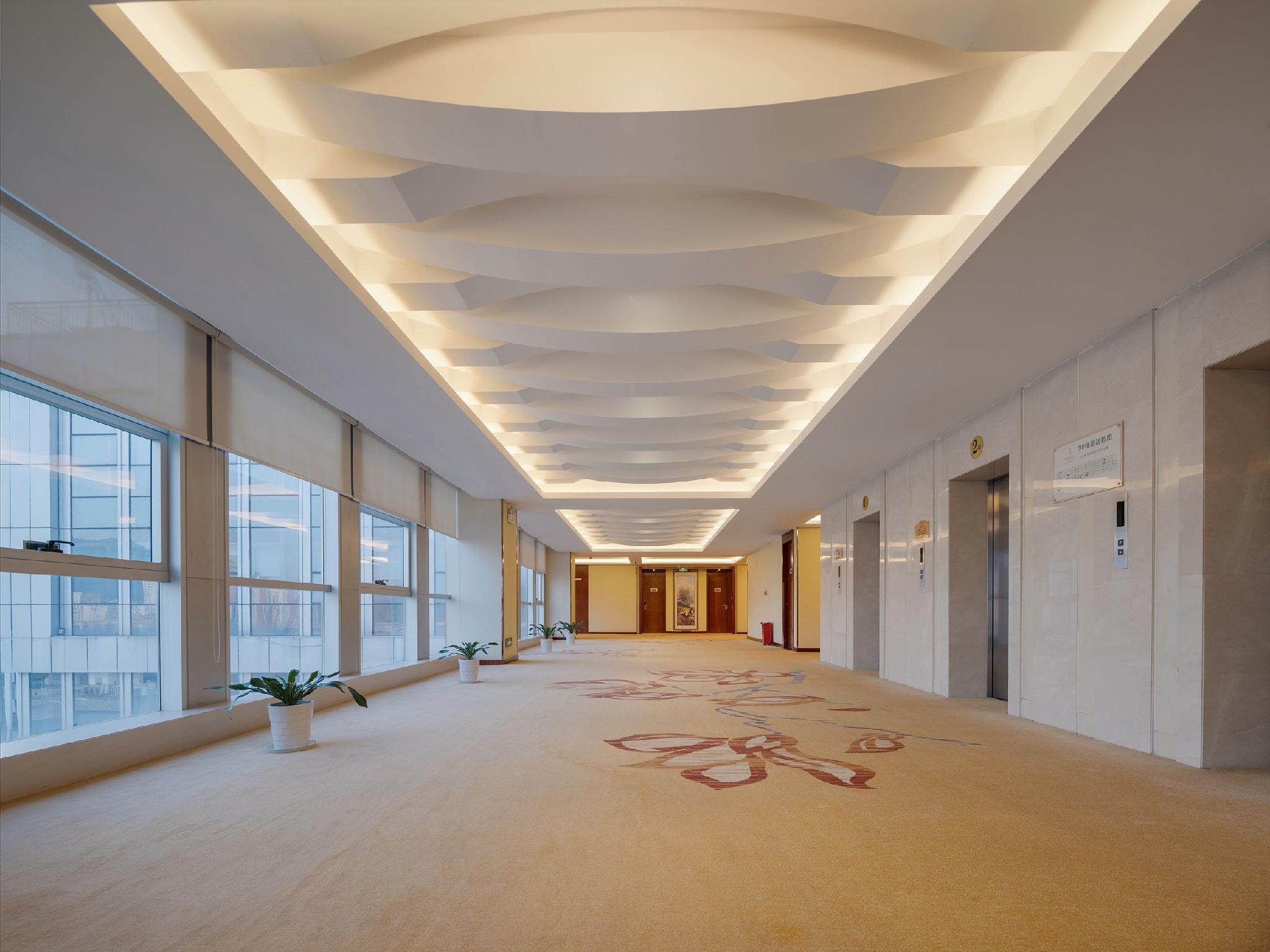 Vienna International Hotel (Dongcheng Building, Lanzhu East Road, Pingshan, Shenzhen) 44/47