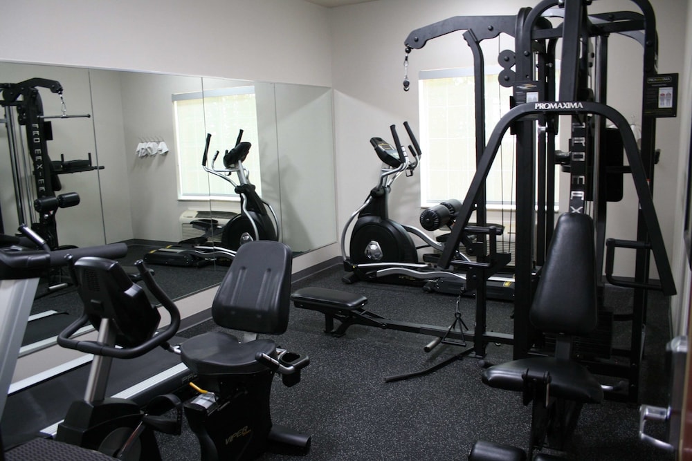 Best Western Plus Lake Dallas Inn & Suites 12/27