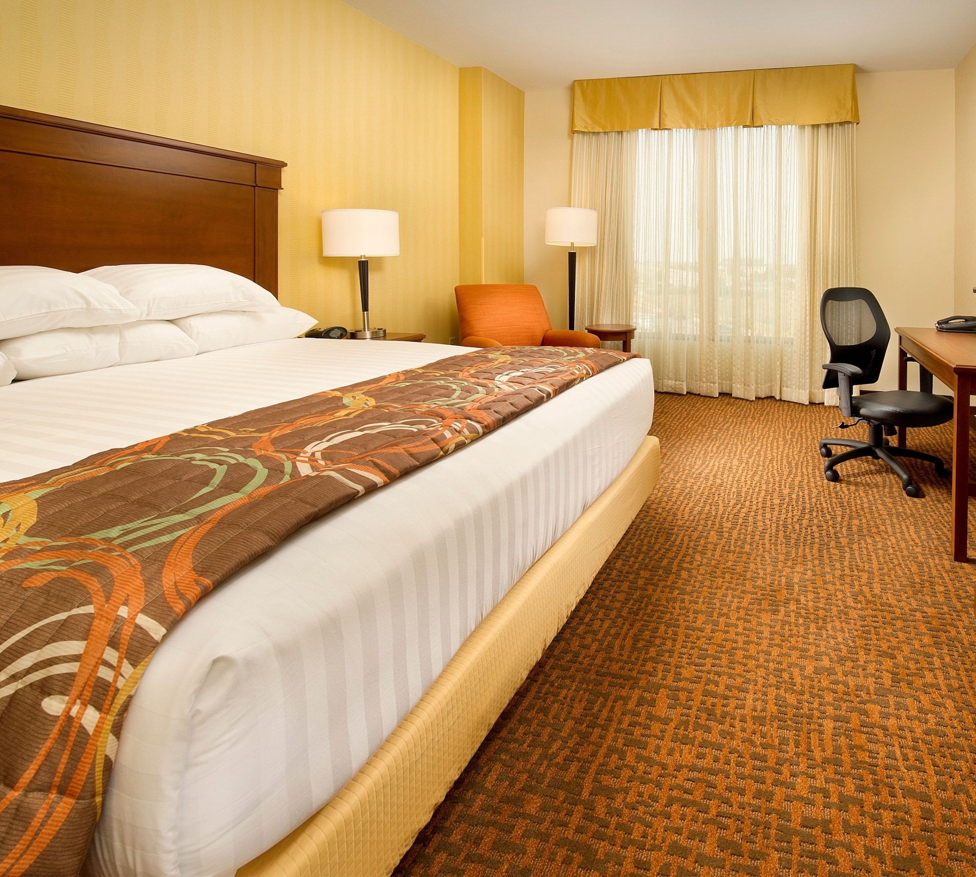 جناح بسرير كينج بغرفتين مع أريكة لذوي الإعاقة، Drury Inn Suites Denver Westminster 4/9